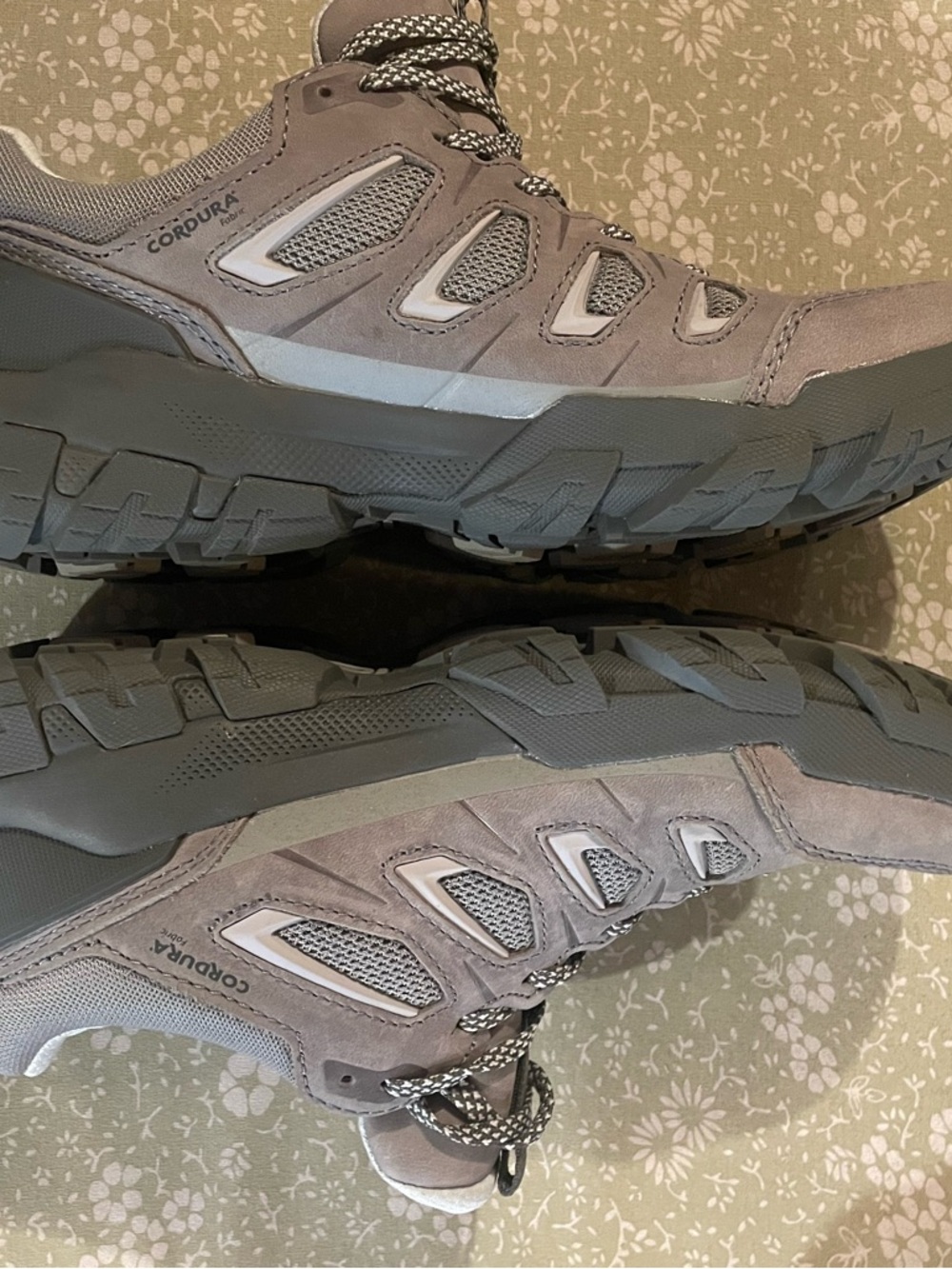 Women's OBOZ Gray/Taupe Athletic Walking/ Hiking Shoes BRAND NEW! Size 7.5 - Picture 2 of 10